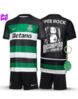 Sporting Home Kids Kit Back-to-Back Champions 2024/25 - Exclusive Model! 🦁🏆
